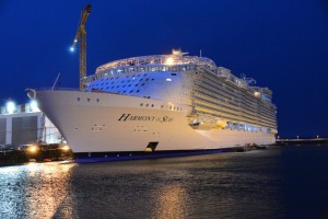 l-Harmony-of-the-Seas-sur-le-chantier-naval-de-Saint-Nazaire